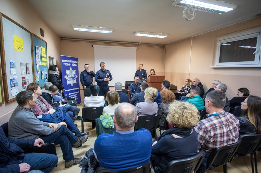 Spotkanie policjantów z mieszkańcami Strzeszyna Greckiego