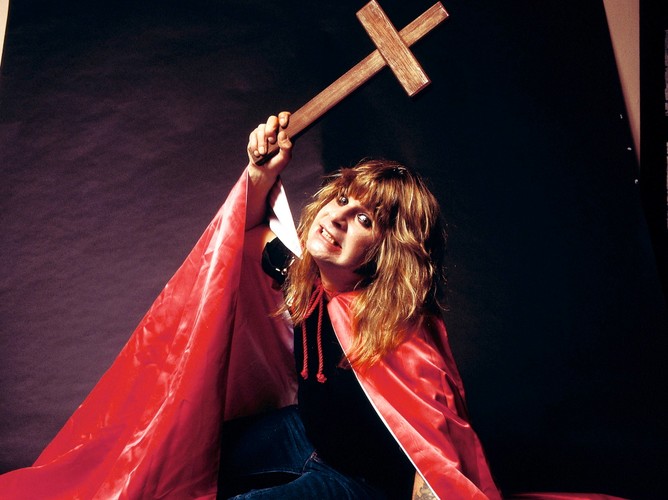 Ozzy i sztuczne nietoperze