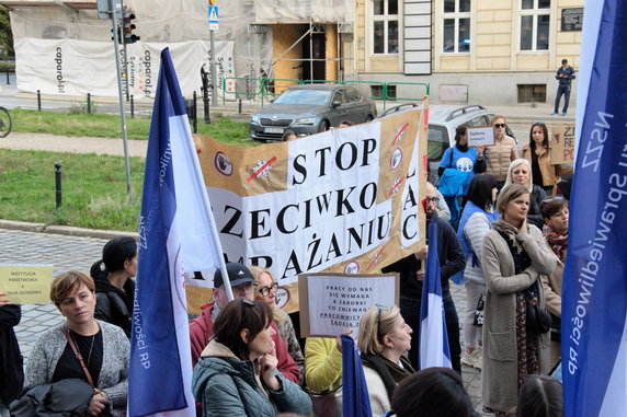 Pracownicy sądów protestowali w centrum Poznania fot. Codzienny Poznań / S. Toroszewska