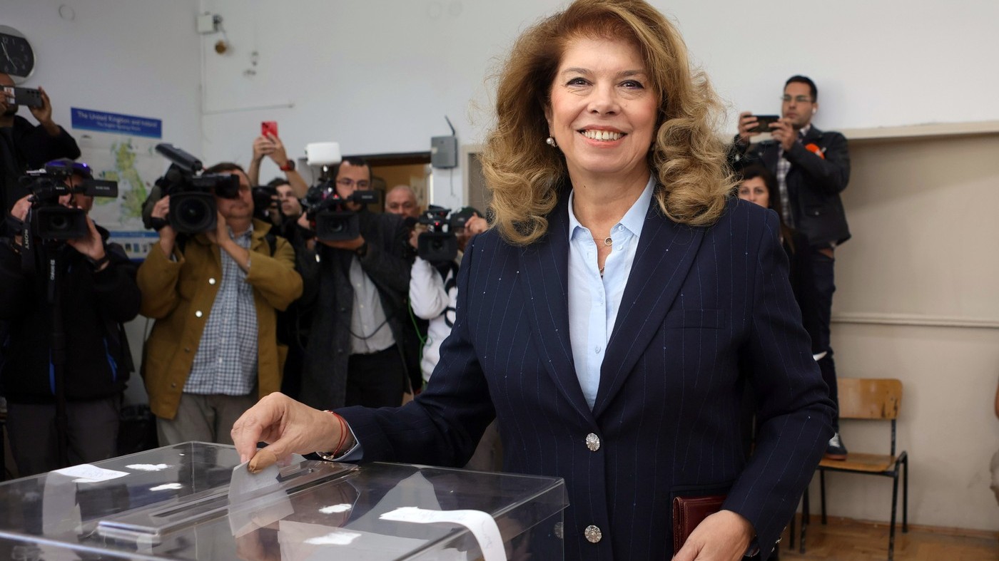 Alegeri prezidențiale în Bulgaria: Iliana Iotova și Andrei Ghiurov se vor înfrunta în turul al doilea după un vot strâns - exit-poll