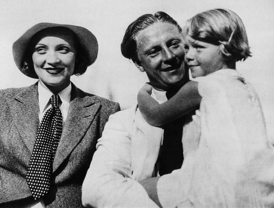 Marlene Dietrich, Rudolf Sieber i Maria Riva