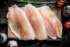 Jaką rybę zjeść nad Bałtykiem, a jakiej najlepiej unikać?