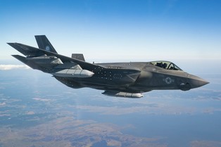 To będzie koszmar dla chińskich okrętów. F-35C z pociskami LRASM