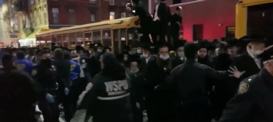 Reakcija gradonačelnika naišla je na kritike nekih pripadnika jevrejske zajednice u Njujorku