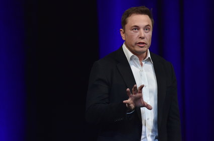 Najciekawsze prognozy Elona Muska: od elektrycznych samochodów po zabójcze roboty