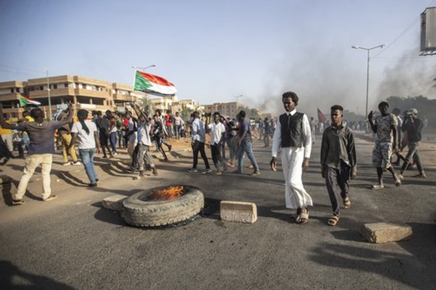 Protest protiv okvirnog sporazuma potpisanog između vojske i civila u Sudanu
