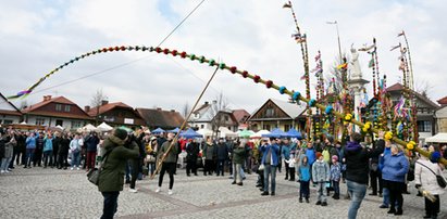 Znamy zwycięzcę konkursu na Palmę Wielkanocną w Lipnicy Murowanej! Dzieło rekordzisty mierzy aż 25,25 metrów! [ZDJĘCIA]