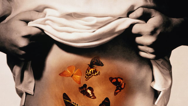 Itt a tudományos válasz, hogy miért érezzük úgy, hogy pillangók repkednek a gyomrunkban