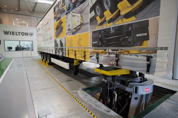 Centrum Badawczo-Rozwojowe Wielton S.A  <br><br> fot. (gm/zuz) PAP/Grzegorz Michałowski