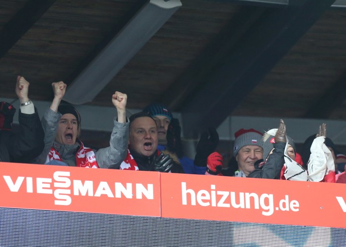 Prezydent Duda wzoruje się na Kwaśniewskim i Komorowskim. Lansuje się na sukcesach Stocha