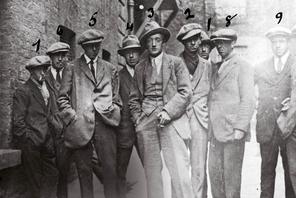 Grupa agentów brytyjskiego wywiadu działającą w Dublinie. Kilku z nich zginęło rano 21 listopada 1920 r.