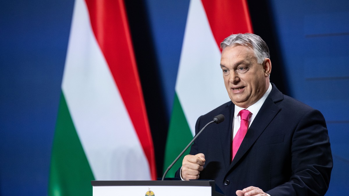 Orbán Viktor a helyszínen! A kiönteni készülő Duna partján a miniszterelnök: „Egy nap múlva járhatatlan terület lesz”