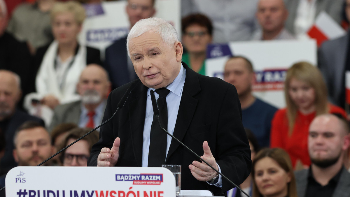 Kongres PiS w Katowicach. Jarosław Kaczyński kolejny raz zmienia plany