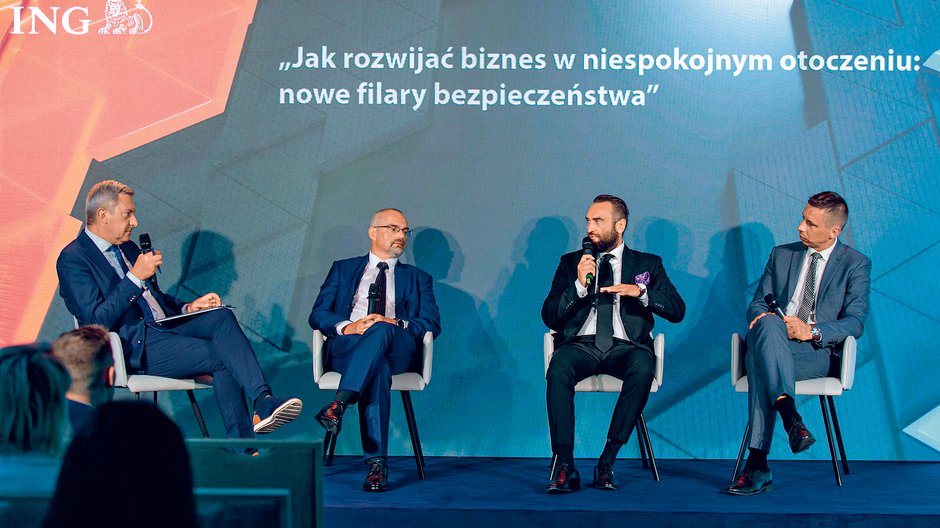 Jak prowadzić biznes w niepewnych czasach, zastanawiają się (od lewej): Paweł Zielewski, redaktor naczelny „Forbes” Polska, Robert Zatorski, dyrektor regionalny ds. korporacyjnych Region Szczecin, ING Bank Śląski, Robert Kremser, business development director, Dun & Bradstreet Poland, oraz Radosław Hec, dyrektor zarządzający TM Toy.