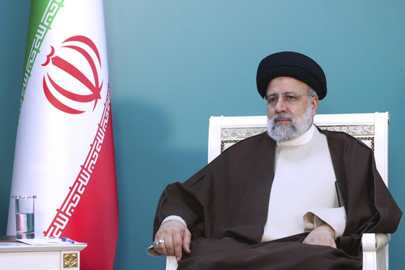 Iran zahvalio zemljama koje su ponudile pomoć u potrazi za predsednikom Raisijem nakon pada helikoptera