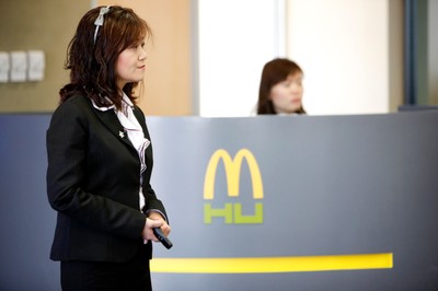 McDonald's chce zatrudnić 70 tys. pracowników w Chinach