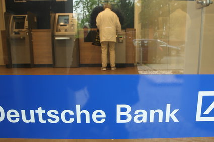 Deutsche Bank: prezes uspokaja, na rynku krąży plotka, a notowania akcji wariują