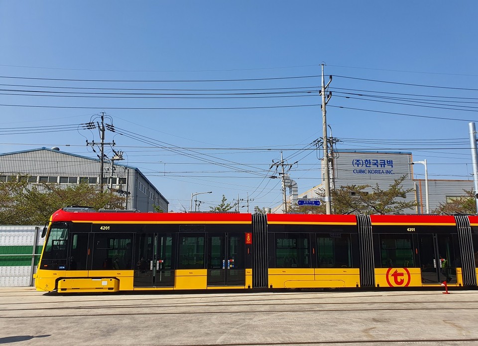 Takie będą nowe tramwaje dla Warszawy