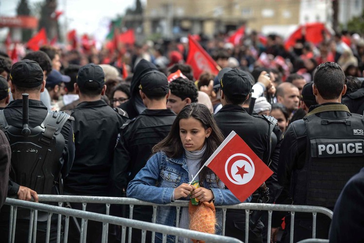 Marsz pamięci ofiar zamachu terrorystycznego w Tunisie. Wśród uczestników prezydent Bronisław Komorowski