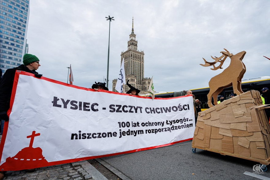 Łysiec - szczyt chciwości. Protest w Warszawie