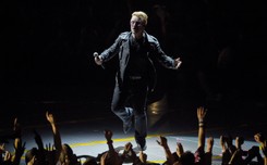 Bono w Berlinie ucałował polską flagę – zobacz!