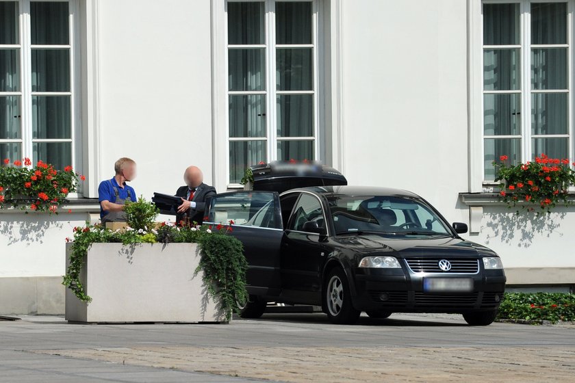 Bronisław Komorowski wyprowadza się z Belwederu. Zdjęcia