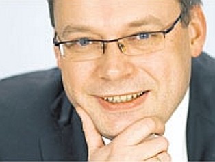 Piasecki: Gaz się przeciąga