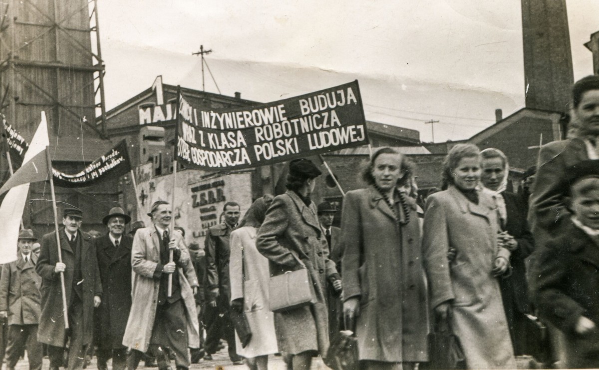 Pochód z okazji Święta 1 Maja w komunistycznej Polsce