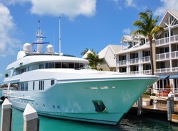 W Polsce przybywa bogaczy, którzy otaczają się luksusami