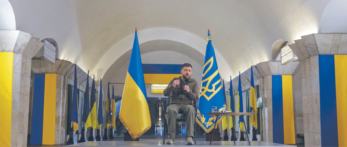 Na konferencji na stacji metra Majdan Nezałeżnosti w Kijowie Wołodymyr Zełenski mówił, że perspektywy wyzwolenia utraconych terytoriów zależą od dostaw broni z Zachodu