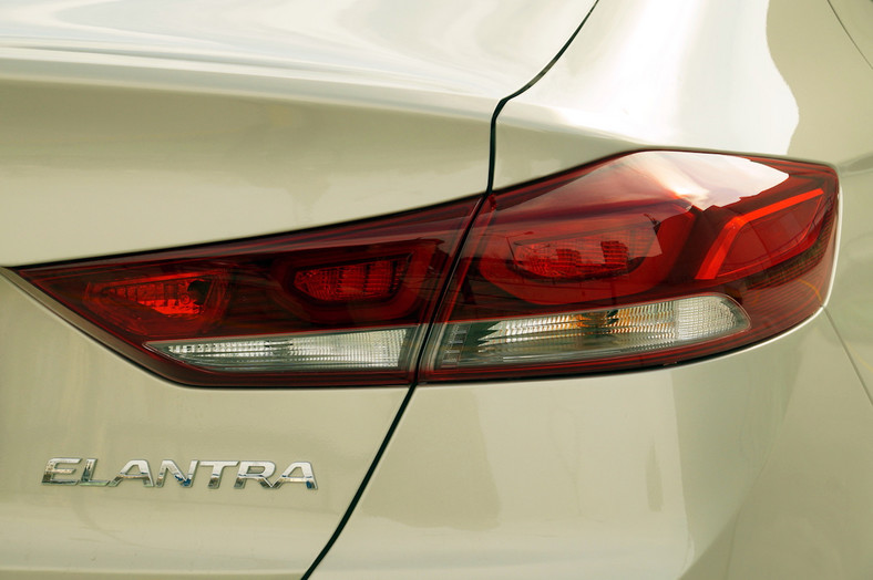 Hyundai Elantra - porównanie generacji