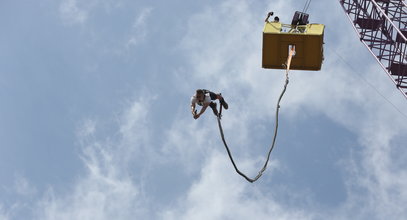 Skoczył na najwyższej wieży bungee na świecie. Niedługo potem już nie żył