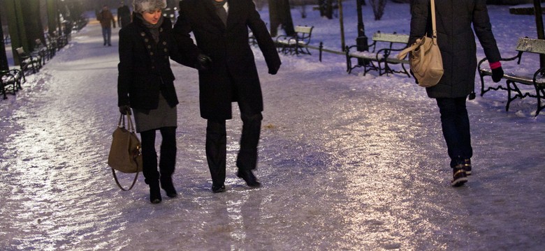 Pogoda nie zostawia złudzeń. Szykujcie się na burze, deszcz lodowy i oblodzenia