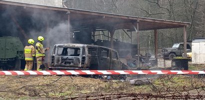 Makabryczny pożar. W spalonym hummerze znaleziono ciało