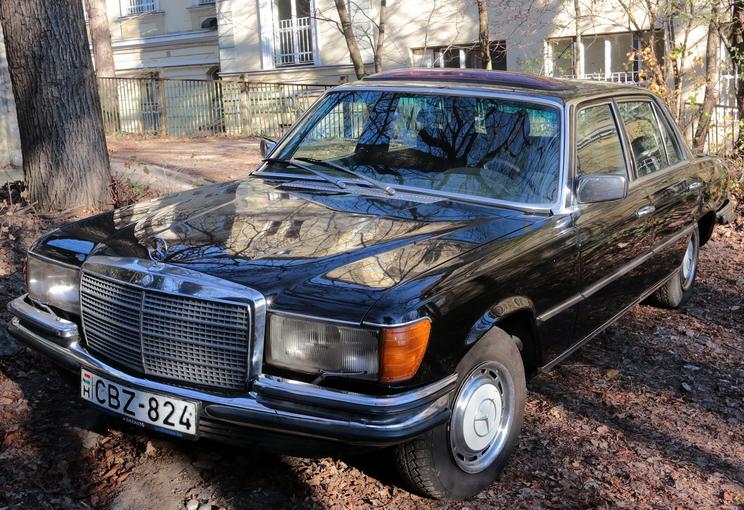 A hetvenes években egy golyóálló Mercedest vásároltatott magának / Fotó: Ringier