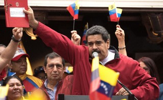 USA. Reuters: podczas ubiegłotygodniowej rozmowy telefonicznej Trump dał Maduro siedem dni na ucieczkę z Wenezueli