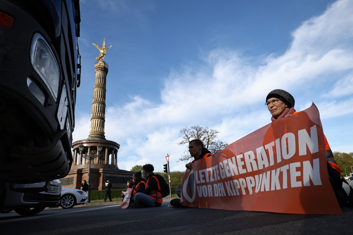 Protest aktywistów klimatycznych w Berlinie
