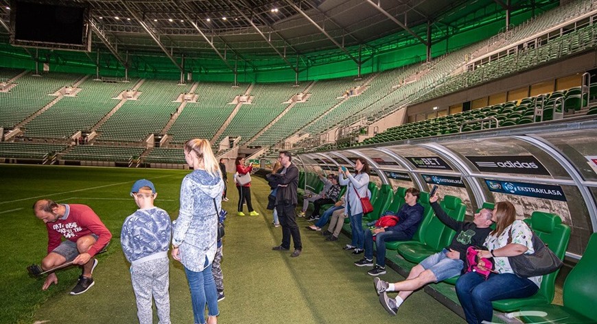 Wrocławski stadion, tu jako współgospodarz Nocy Muzeów, ma już w swoim CV męskie EURO. Teraz walczy o żeńskie.