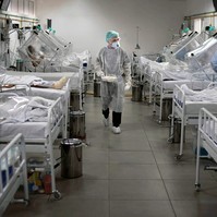 Covid-oltás: a kórházi valóság, vagy a számok győzhetik meg a hezitálókat?
