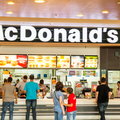 McDonald's wprowadza nietypowy zakaz dla nieletnich. "Polityka zerowej tolerancji"