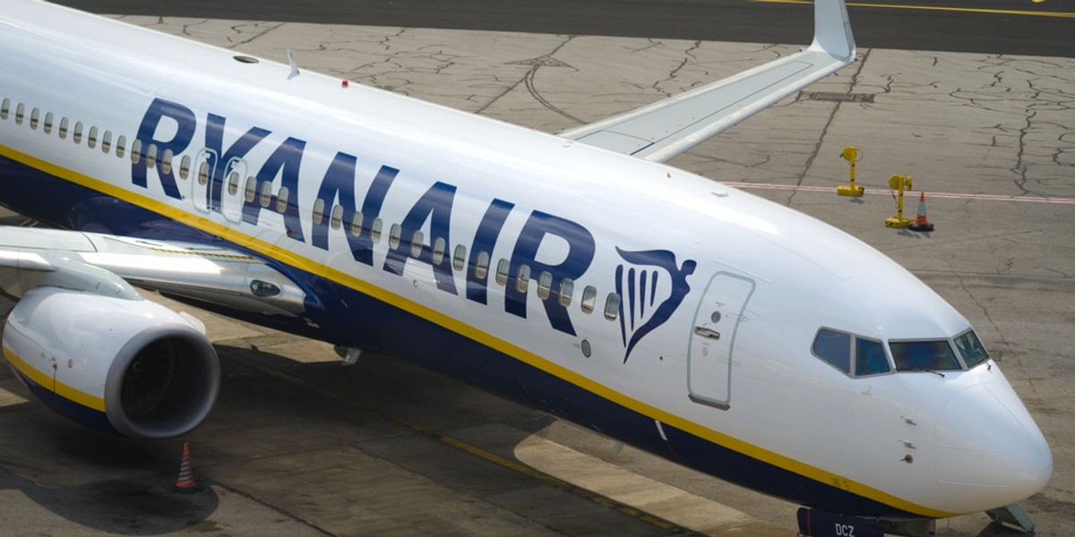 Ryanair to największa linia lotnicza w Europie. Obsługą połączeń z polskich lotnisk zajmuje się jej czarterowa spółka córka - Ryanair Sun