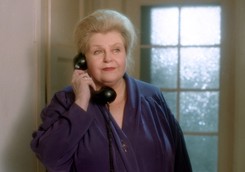 Grała babcię Wolańską w filmie 'Kogel-mogel'. Przez chorobę męża zrezygnowała z pracy