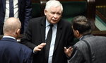 Kaczyński zawiadamia prokuraturę. Chodzi o zniesławienie przez „GW” i PO