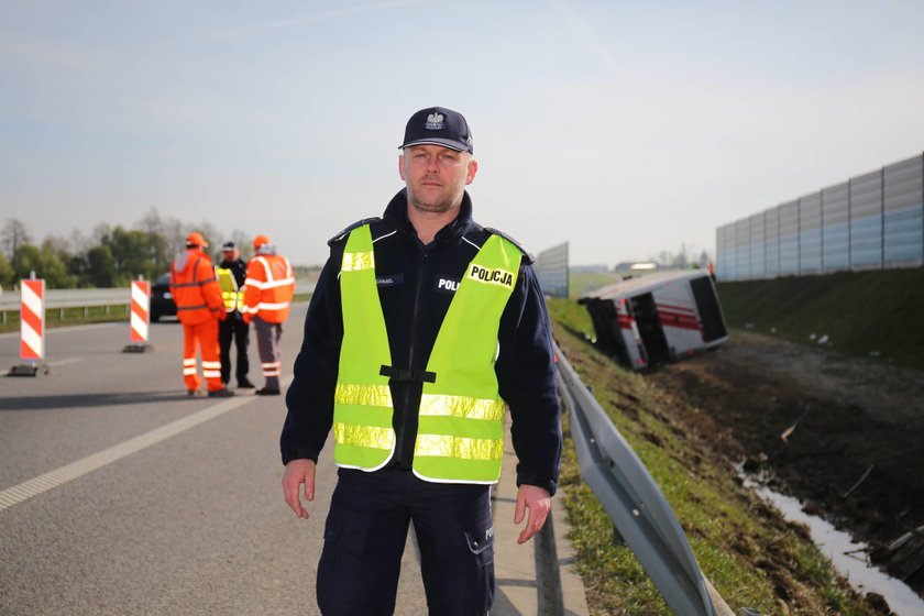 Wypadek autokaru na autostradzie A2