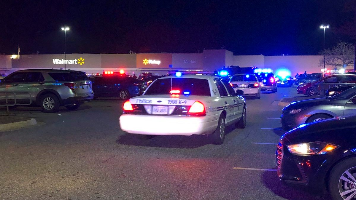 Polícia zasahuje po streľbe v štáte Virginia.