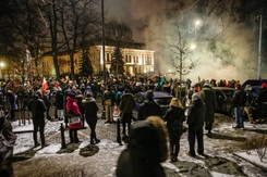 Protest Strajku Kobiet. Suchanow zatrzymana po wtargnięciu na teren TK