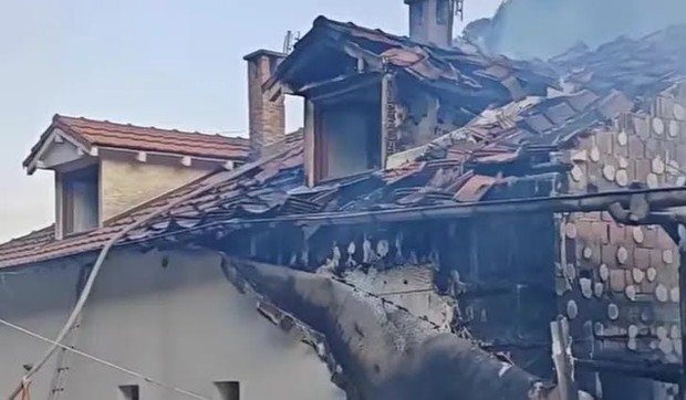 Gori konak manastira Svetog Ilije u Kacapunu