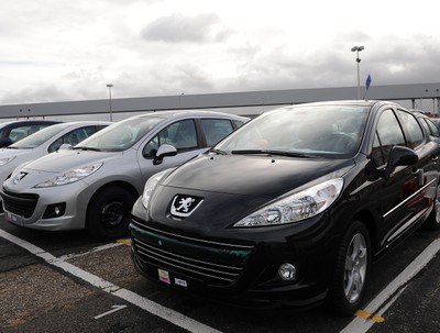 Francja: rząd zareagował na masowe zwolnienia w Peugeot Citroen