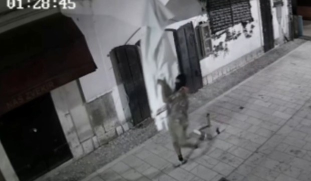 Krađa suncobrana u Sarajevu 