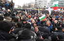 Bułgaria. Antyszczepionkowcy szturmowali parlament